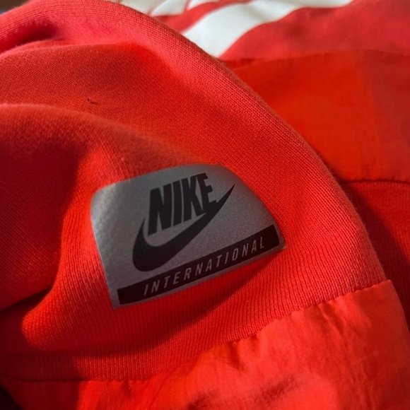 Nike International Small Redish Orange Hoddie - Picture 5 of 5